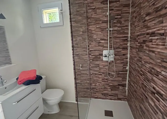 בית נופש Maison Vanimeou פוזוז'